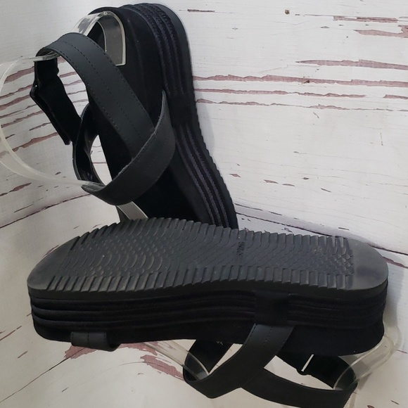 Call it Spring black foam open toe woman  platforms sandals size 7 - Picture 7 of 8